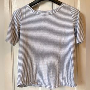 LOFT light blue/white s/s striped tee shirt. Size M good condition